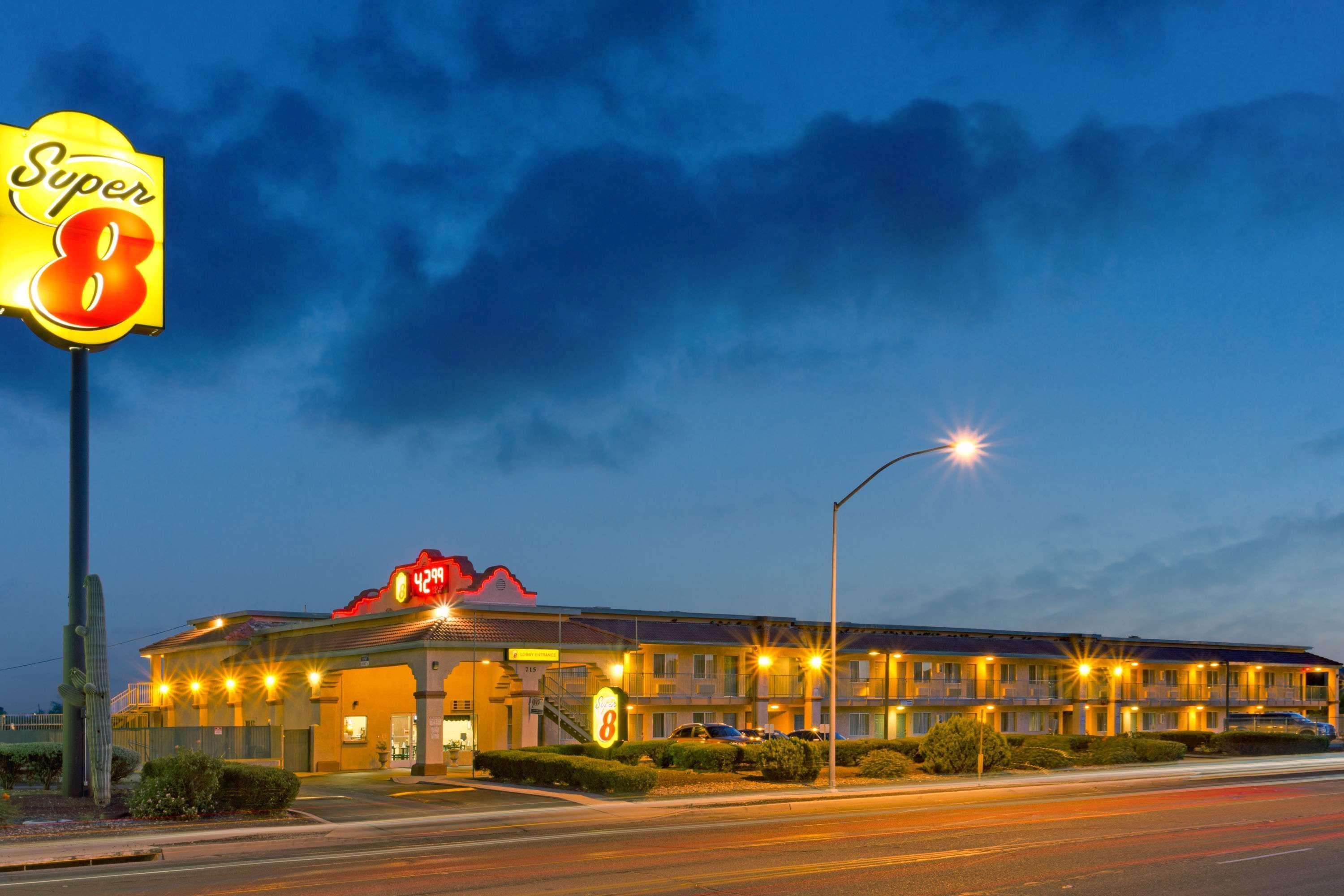 מלון Super 8 By Wyndham Tucson Downtown Convention Center מראה חיצוני תמונה