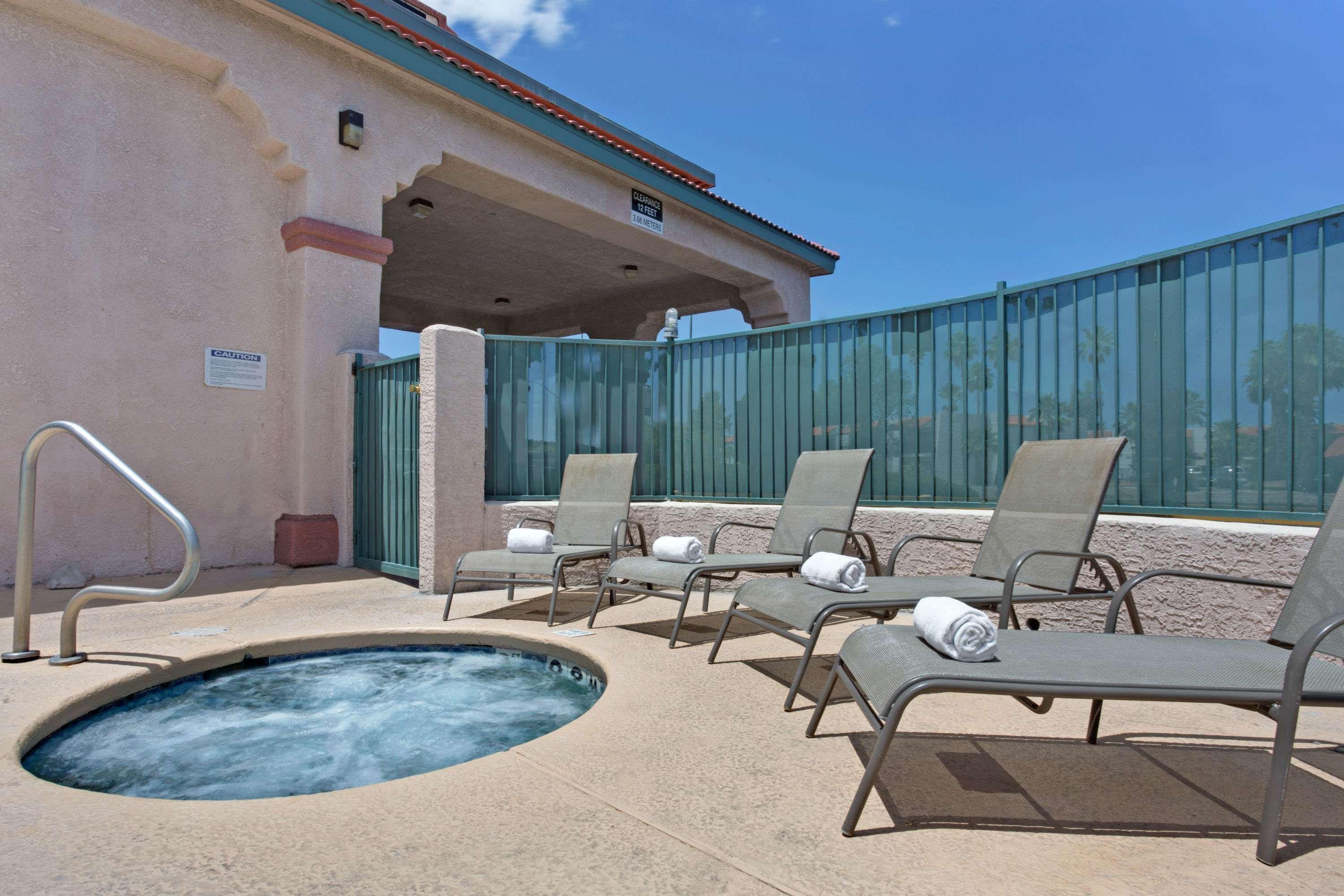 מלון Super 8 By Wyndham Tucson Downtown Convention Center מראה חיצוני תמונה